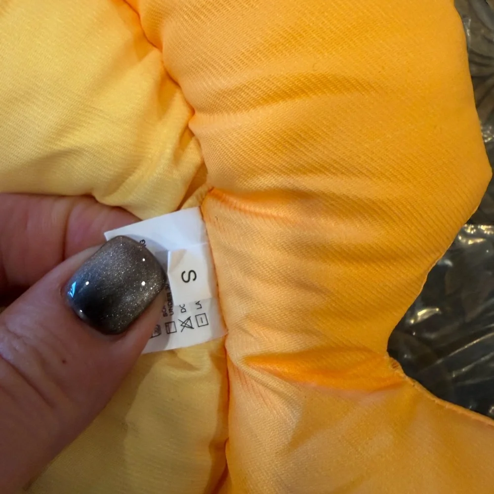 Soft, Cat cone / E collar, for after surgery to prevent licking
